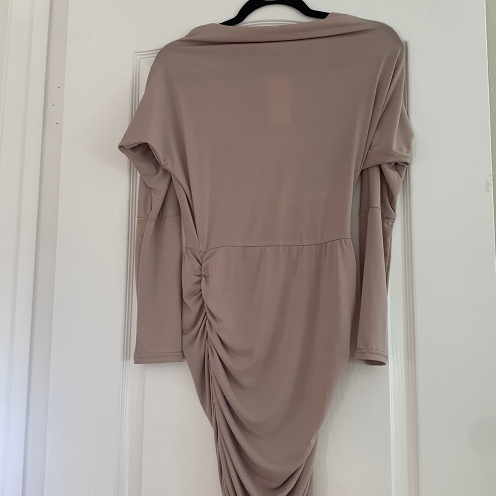 Queen B maternity ruched dress
